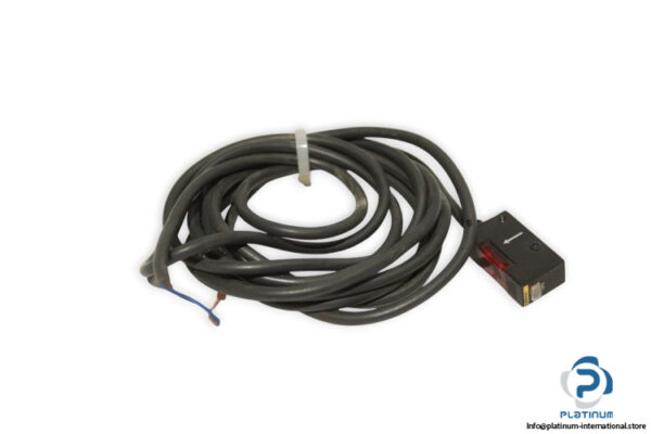 omron-e3s-bt81-l-photoelectric-sensor(used)