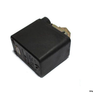 telemecanique-XMP-A12B-2131-pressure-switch