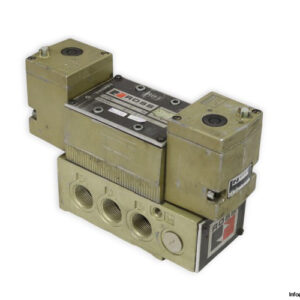 ross-W7077A4331-double-solenoid-control-valve-(used)