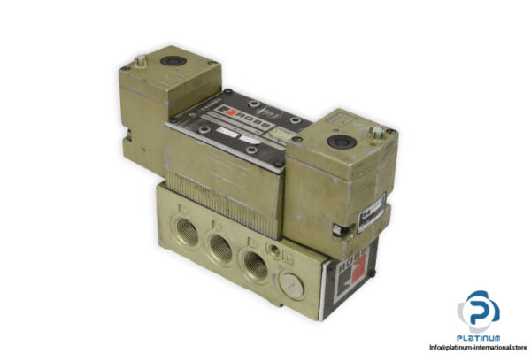 ross-W7077A4331-double-solenoid-control-valve-(used)
