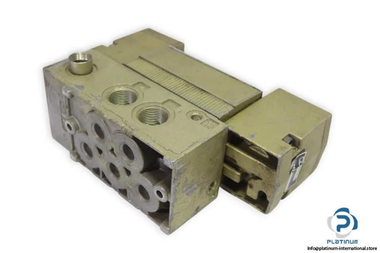 ross-W7077A4331-double-solenoid-control-valve-(used)-1