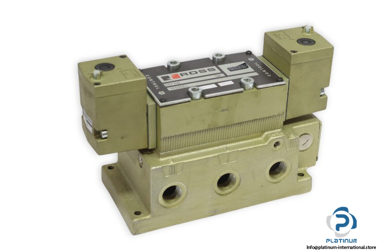 ross-W7077C6331-double-solenoid-control-valve-with-sub-base-(new)