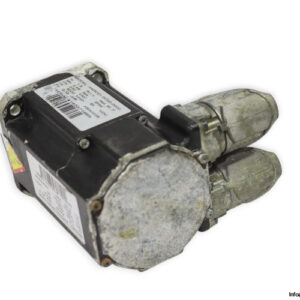 beckhoff-AM3021-0C00-0000-servomotor-used-4