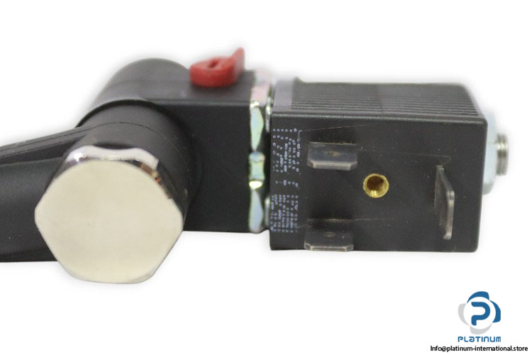 burkert-6012-C-1.2-FKM-PA-24-VDC-single-solenoid-valve-(new)-1