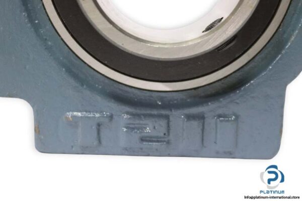 UCT-211-take-up-cast-iron-unit-(new)-(carton)-3