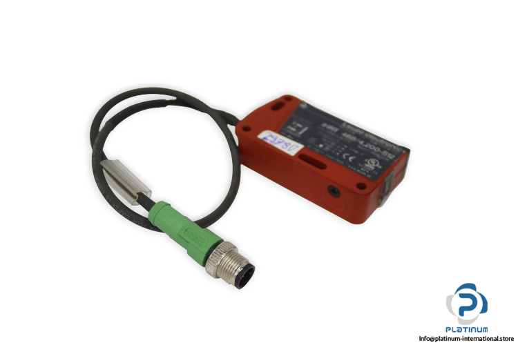 leuze-IHRT-46B_4.200-S12-diffuse-reflection-sensor-with-background-suppression-(New)