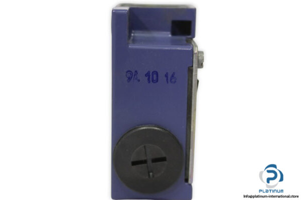 telemecanique-ZCK-M1H29-limit-switch-body-(New)-2