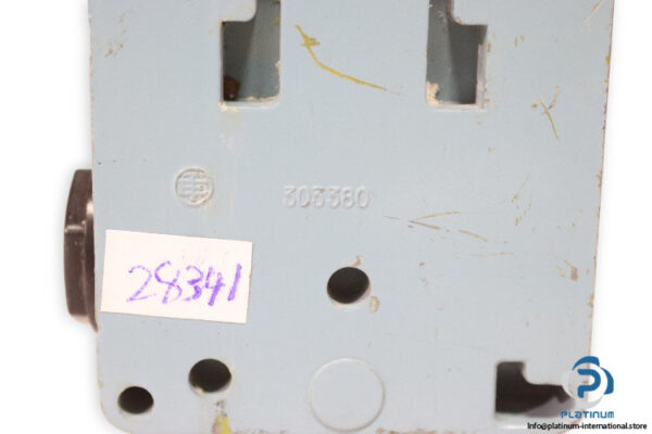 telemecanique-XY2-CH-112-limit-switch-(used)-2