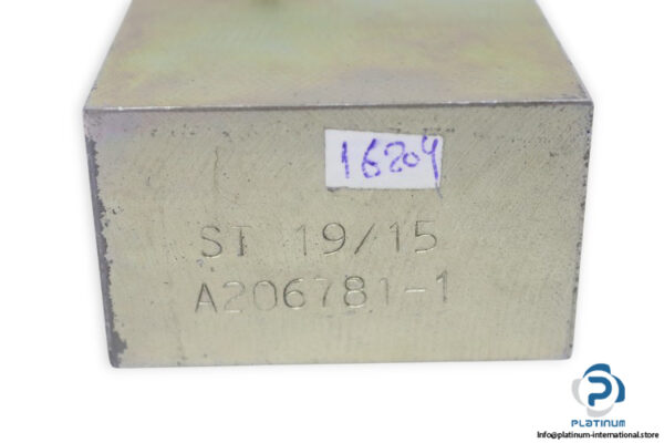 ST-19-15-directional-control-valve(used)-2