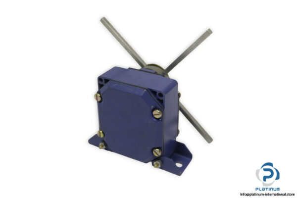 telemecanique-XCR-E18-limit-switch-(New)-1