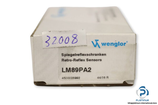 wenglor-LM89PA2-retro-reflective-sensor-(New)-5