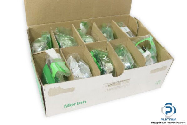 schneider-MTN3116-0000-two-way-switch-insert-(New)-6