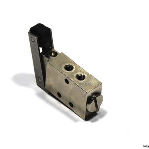 pneumax-105-32-2-1-roller-lever-valve-1