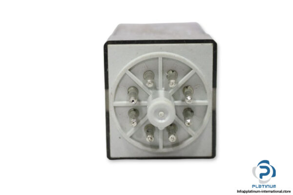 finder-60.12.8.110.0040-110VAC-plug-in-relay-(New)-4