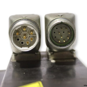 schneider-BMH1001P07F2A-servomotor-(used)-1