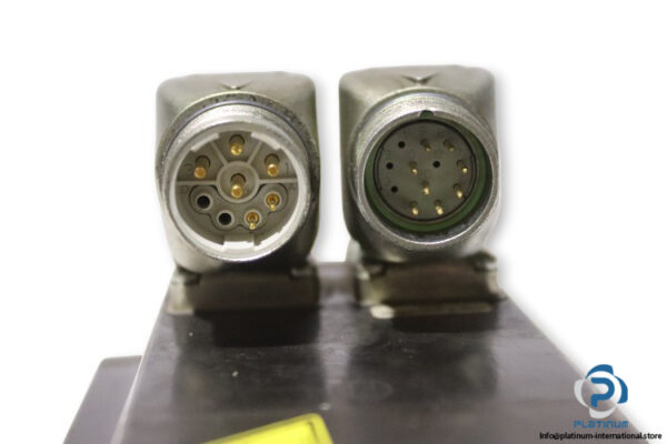 schneider-BMH1001P07F2A-servomotor-(used)-1