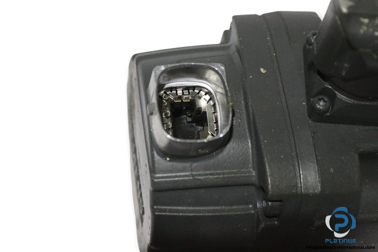 siemens-1FK7034-2AK71-1RH0-synchronous-motor-(used)-2