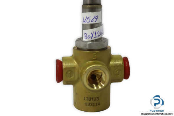 Lucfer-133123-solenoid-valve-without-coil(used)-1