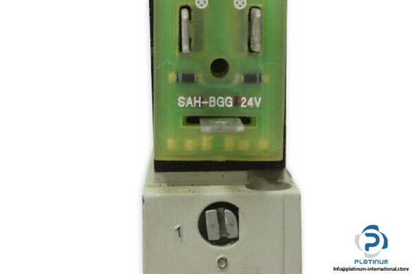 Numatics-l22ba452bg17g61-singl-solenoid-valve-with-coil(used)-2