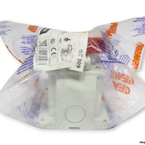 gewiss-GW62441-socket-outlet-(New)-1