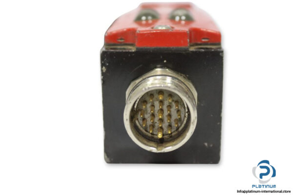 euchner-CET3-AR-CRA-AH-50X-SH-110103-safety-switch-(Used)-1