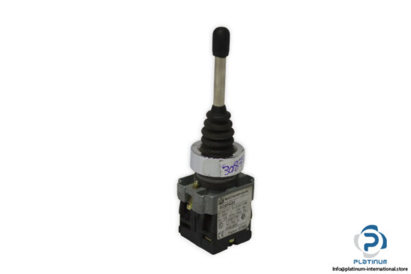 telemecanique-XD2PA22-joystick-controller-(Used)