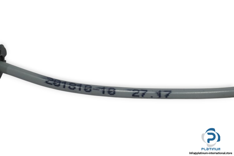 201810-10-27.17-connecting-cable-(New)-1