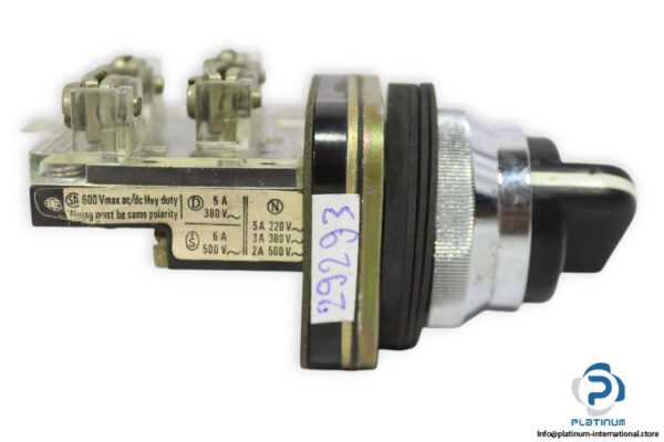 telemecanique-ZB2.RA91_XB2.M-control-button-contact-block-(Used)-1