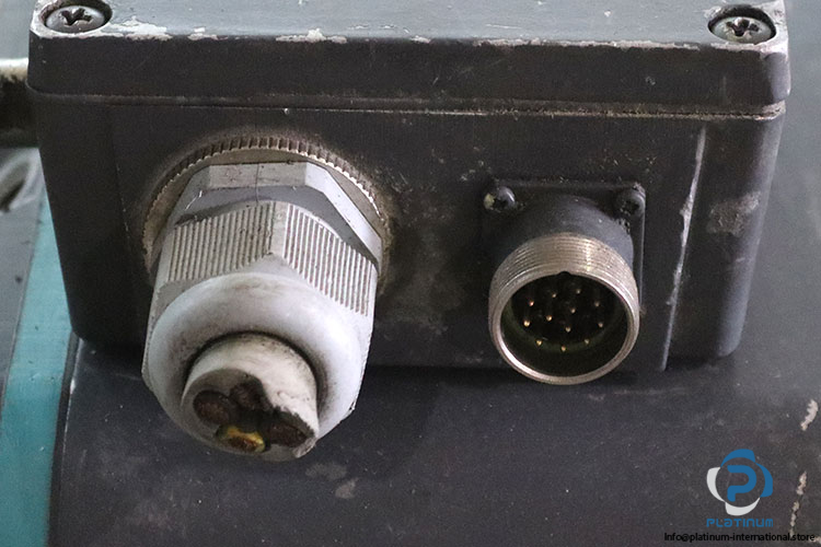 siemens-1FT5108-0AC71-2-Z-permanent-magnet-servo-motor-(used)-3