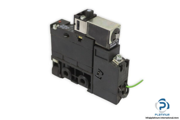 Crouzet-81513200-miniature-control-valve(used)