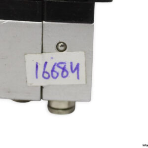 camozzi-234-000-manually-operated-valve(used)-1