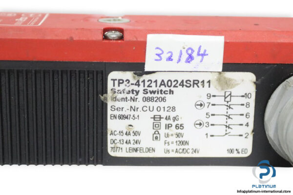 euchner-tp3-4121ao24sr11-safety-switch(used)-3