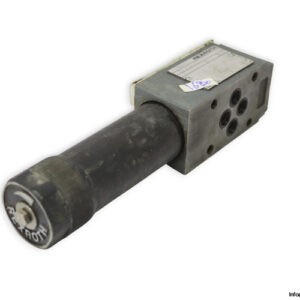 rexroth-R900409967_7-pressure-reducing-valve-(used)