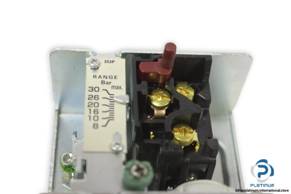 saginomiya-353P-pressure-control-switch-(used)-2