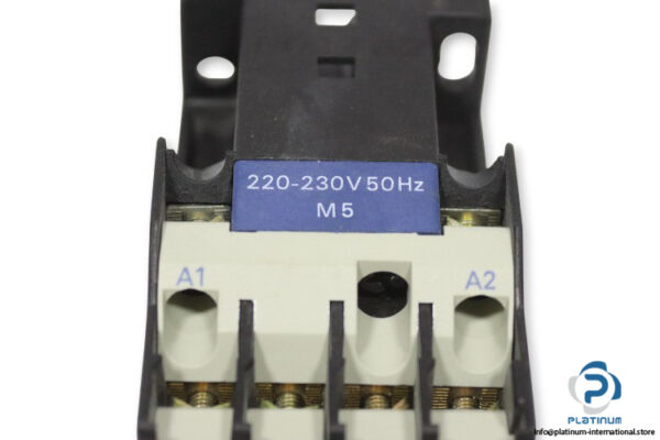 telemecanique-LC1-D09-01-contactor-(New)-2