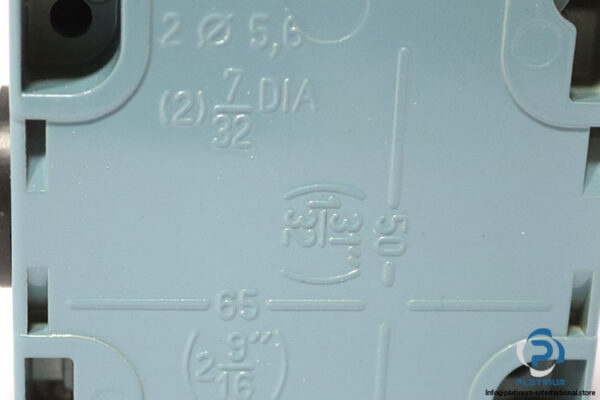 schneider-xap-m1202-empty-control-station-enclosure(new)-1