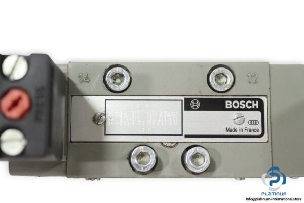bosch-0-820-027-026-double-solenoid-valve-with-coil-(used)-4