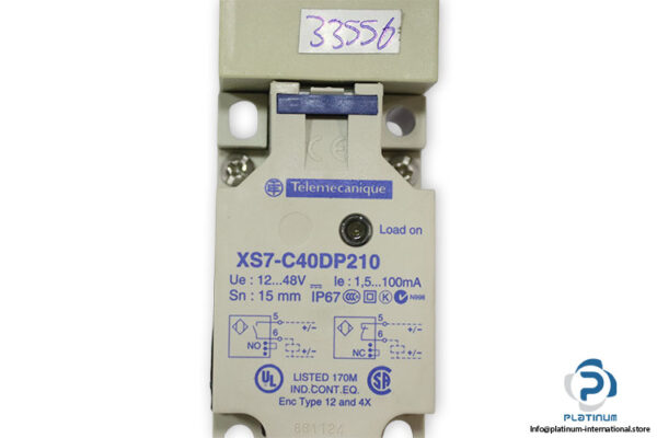 telemecanique-xs7-c40dp210-inductive-sensor(new)-1