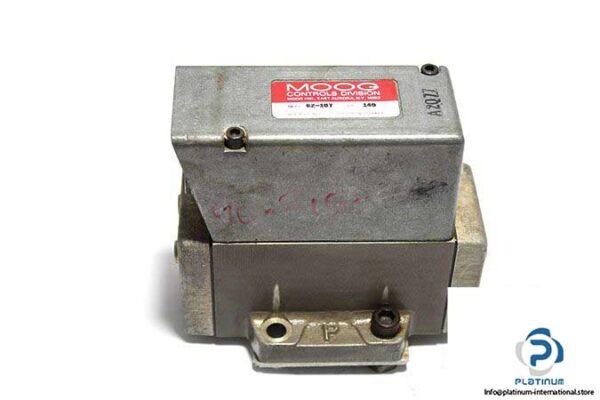 moog-62-107-two-stage-flow-control