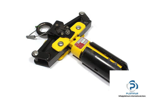 manuvit-manutention-9300000171-coil-lifter