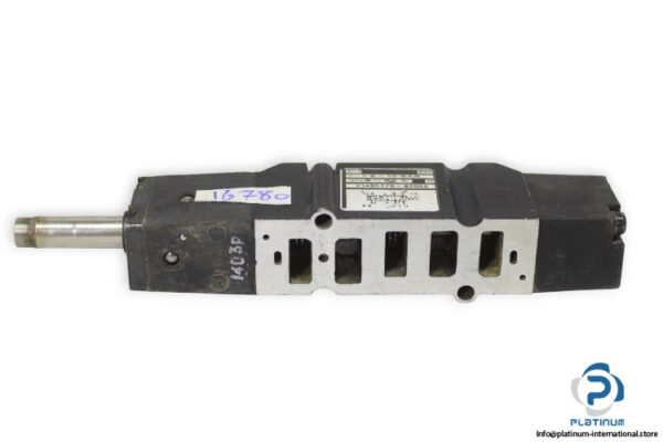 norgren-V14B517A-B200A-single-solenoid-valve-without-coil-(used)-1