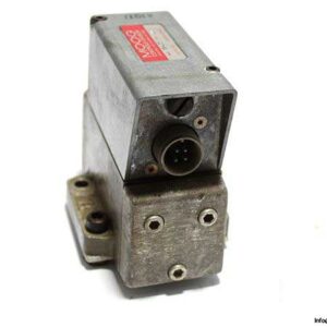 moog-62-107-two-stage-flow-control-3