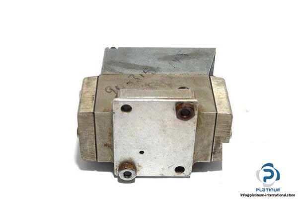 moog-62-107-two-stage-flow-control-2