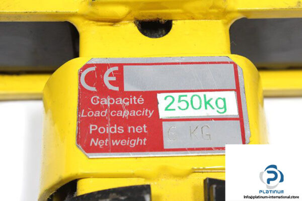 manuvit-manutention-9300000171-coil-lifter-2