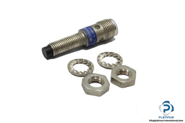 telemecanique-XS2N08PA340D-inductive-sensor