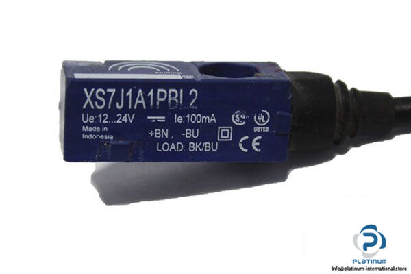 telemecanique-xs7j1a1pbl2-inductive-sensor-2