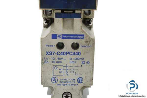 telemecanique-xs7c40pc440-inductive-sensor-2