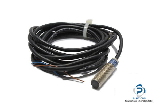 telemecanique-XS508B1PBL2-inductive-sensor