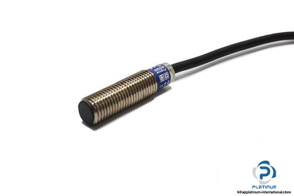 telemecanique-xs508b1pal2-inductive-sensor-1
