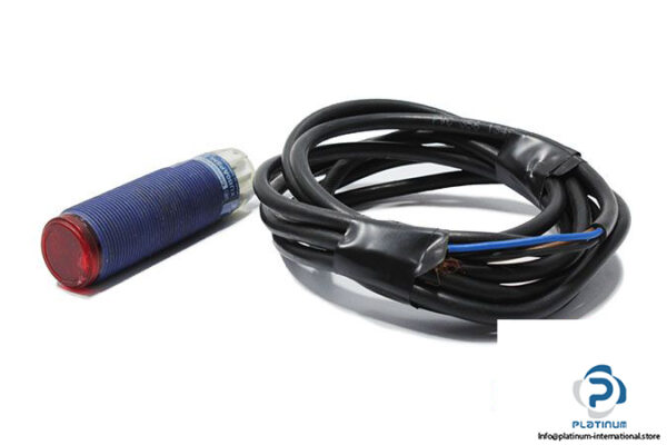 telemecanique-XUB0APSNL2-photo-electric-sensor